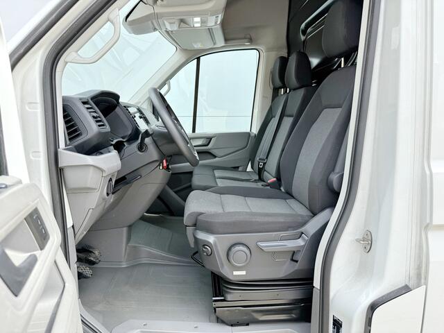 Volkswagen CRAFTER 2.0 TDI 140pk L3H3 Airco Cruise Control Carplay Parkeersensoren voor achter