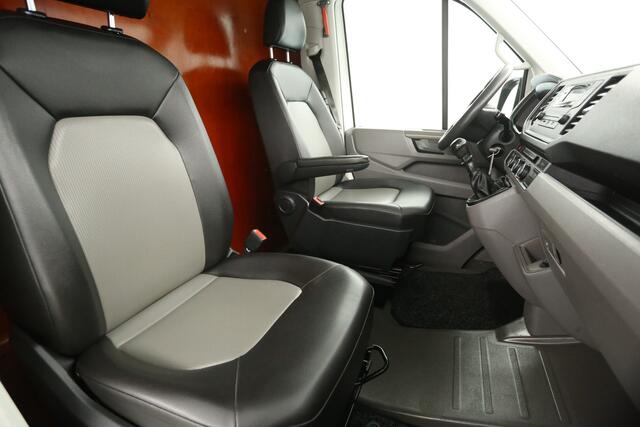 Volkswagen CRAFTER 35 2.0 TDI L3H3 141PK Airco Cruise 3000KG Trekgew. Trekhaak Elektrpakket