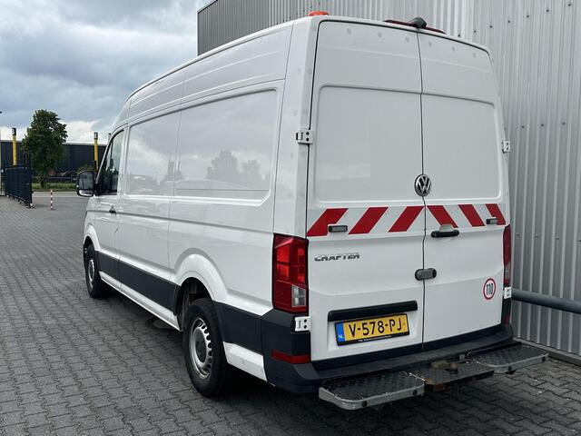 Volkswagen CRAFTER 35 2.0 TDI L3H3*A/C*CRUISE*3000KG HAAK*