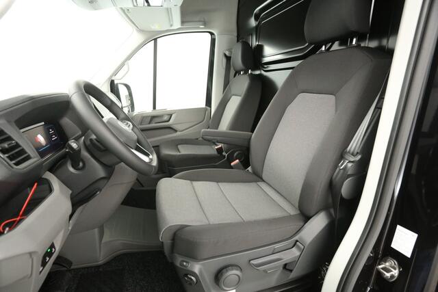 Volkswagen CRAFTER 2.0 TDI DSG HIGHLINE EXCLUSIVE L3H3 | FACELIFT MODEL | BPM VRIJ | NIEUW 3000KG TREKHAAK VIRTUAL 2XSCHUIFDEUR ADAPTIVE CRUISE LED 140PK CARPLAY 17"LMV
