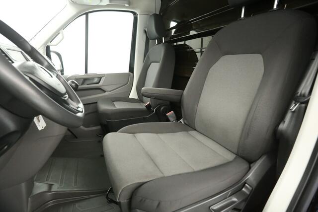 Volkswagen CRAFTER 35 2.0 TDI 140PK Bakwagen | L 3.80m | Camper Ombouw | Verhuiswagen | Airco Camera Carplay Cruise Laadbak Achterdeuren Treeplank