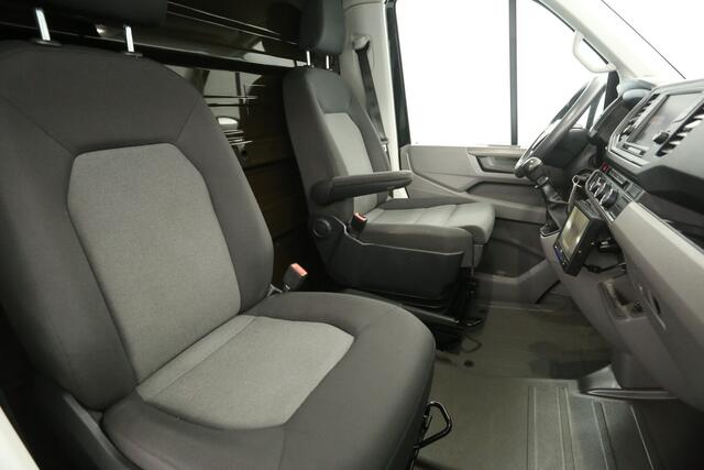 Volkswagen CRAFTER 35 2.0 TDI 140PK Bakwagen | L 3.80m | Camper Ombouw | Verhuiswagen | Airco Camera Carplay Cruise Laadbak Achterdeuren Treeplank
