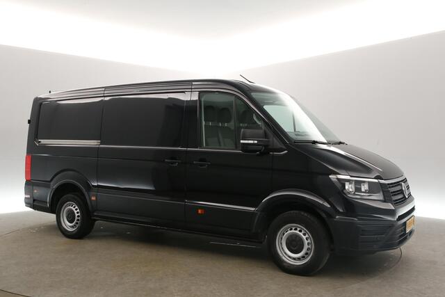 Volkswagen CRAFTER 2.0 TDI L3H2 140PK 3000KG Trekgew. Trekhaak Airco Camera Cruise Carplay 3 Persoons Elektrpakket