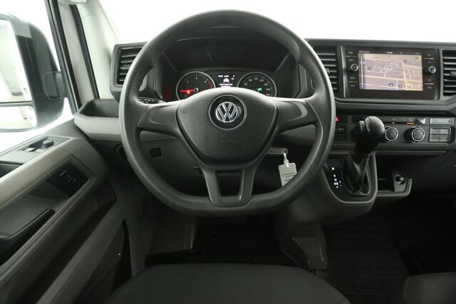 Volkswagen CRAFTER 30 2.0 TDI L3H2 177PK 3000KG Trekgew. Automaat DSG Airco Cruise Carplay 2xSchuifdeur Navi 3 Persoons Trekhaak