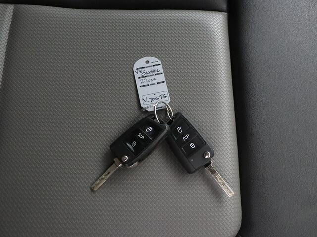 Volkswagen CRAFTER 2.0TDI 140PK L3H2 Dubbele Cabine | 7-Persoons | Airco | Cruise | Leder | Trekhaak