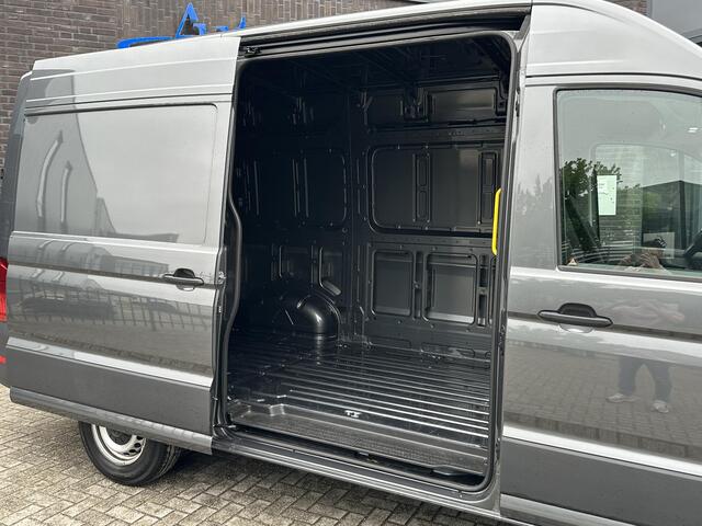 Volkswagen CRAFTER 35 2.0 TDI L3H3 Highline Trekhaak|Cruise|Camera|NAVI|AppleCarplay