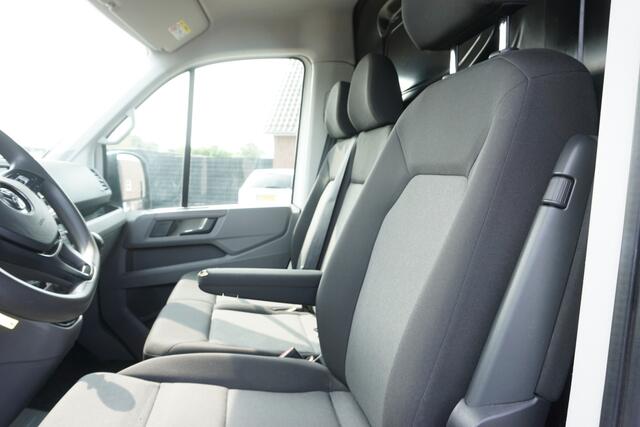 Volkswagen CRAFTER 35 2.0 TDI L3H3 EL COMFORTLINE OKT 2018 RECENT NIEUWE DISTRIBUTIERIEM! NAVIGATIE ANDROID-APPLECARPLAY CRUISECONTROL AIRCO PARKEERSENSOREN V+A BLUETOOTH ELECTR.RAMEN/SPIEGELS