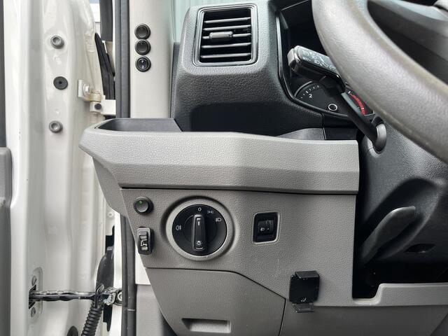 Volkswagen CRAFTER 35 2.0 TDI DC Openlaadbak Haib laadkraan Airco Cruise controle 6-Persoons Pick-up Euro 6 Ex gemeente Bpm vrij Werkverlichting Kraan Autolaadkraan Open laadbak Ex gemeinde