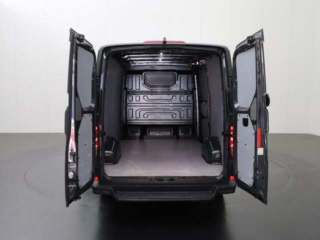 Volkswagen CRAFTER 2.0TDI 140PK L3H2 Highline | Navigatie | Camera | Airco | Betimmering