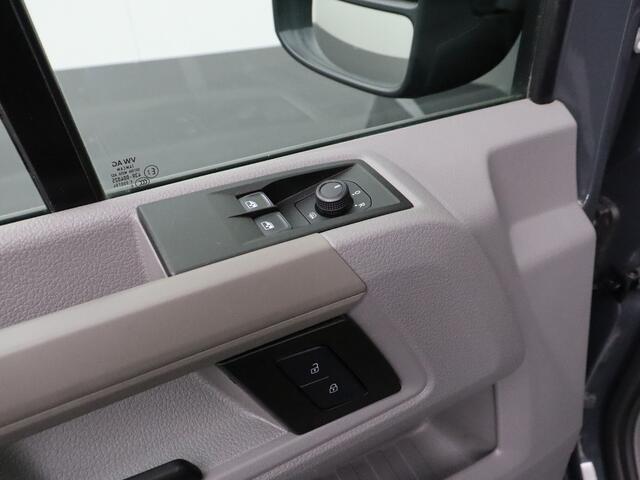 Volkswagen CRAFTER 2.0TDI 140PK L3H2 Highline | Navigatie | Camera | Airco | Betimmering
