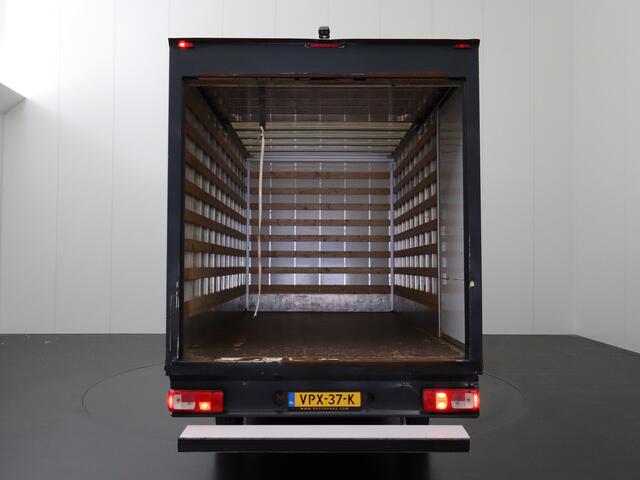 Volkswagen CRAFTER 2.0TDI 177PK Automaat Bakwagen 4.60 Meter Laadlengte | Airco | Camera | Dakspoiler
