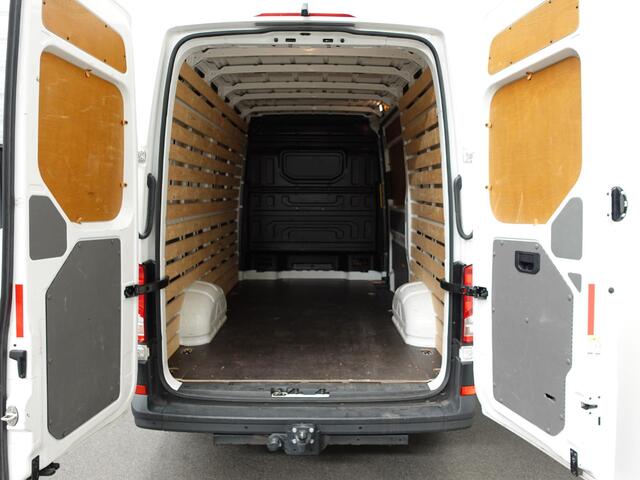 Volkswagen CRAFTER 30 2.0 TDI L3H3 177PK Highline Automaat Airco App-connect ACC Camera Trekhaak