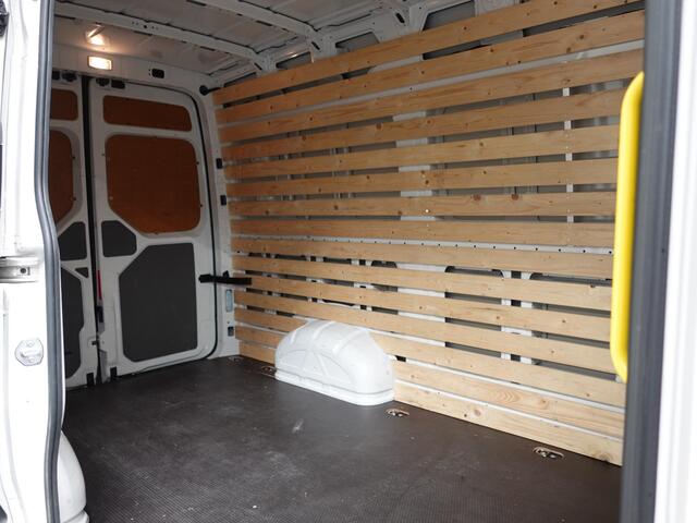 Volkswagen CRAFTER 30 2.0 TDI L3H3 177PK Highline Automaat Airco App-connect ACC Camera Trekhaak