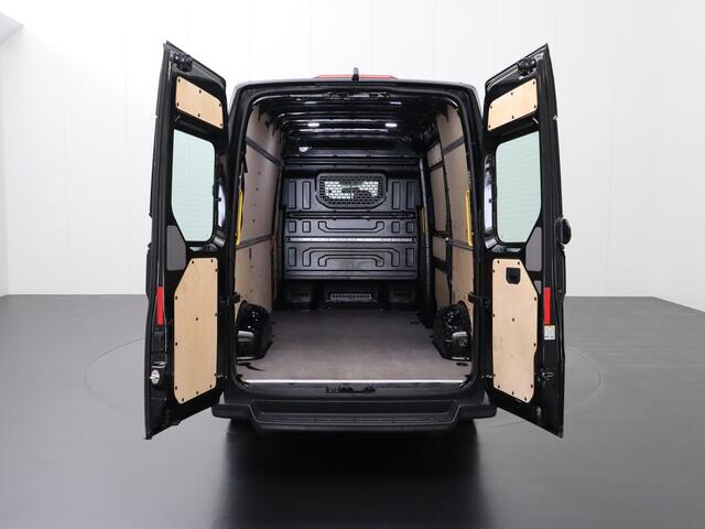 Volkswagen CRAFTER 2.0TDI L3H3 Highline | Airco | 3-Persoons | Betimmering
