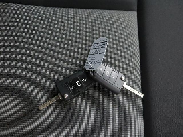 Volkswagen CRAFTER 2.0TDI 140PK L3H3 | Camera | Airco | Cruise | Betimmering | 3-Persoons