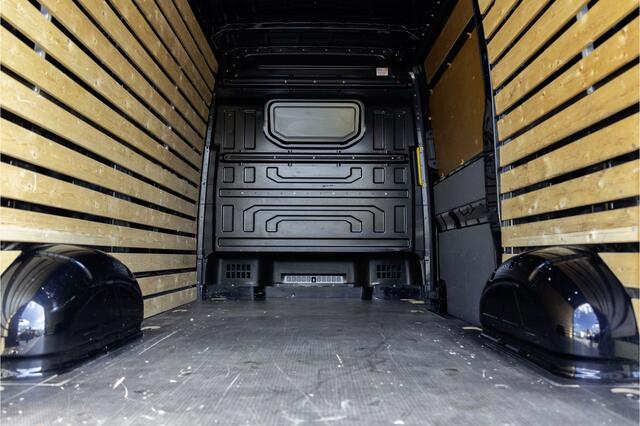 Volkswagen CRAFTER 35 TDI | L3H3 | HIGHLINE | LED | Camera | CarPlay | Navi | Cruise | Airco | PDC | Euro 6