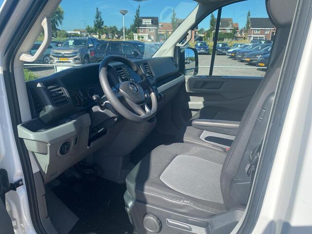 Volkswagen CRAFTER 35 2.0 TDI L3H3 Trendline | 140Pk | Trekhaak | A-Camera | Betimmering | Navi | Cruise |
