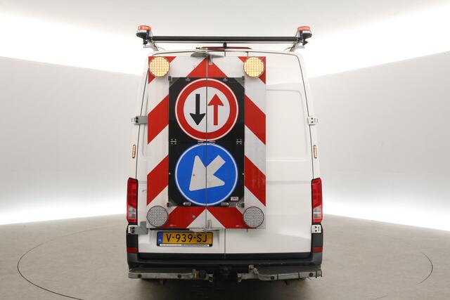 Volkswagen CRAFTER 35 2.0 TDI L3H3 177PK 3500KG Trekgew. Werkbus Airco Camera Carplay Cruise 3 Persoons Imperiaal Trekhaak