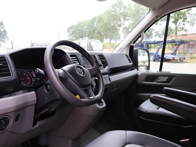 Volkswagen CRAFTER 35 2.0 TDI 140 PK DSG L3H3 + 3000 KG TREKHAAK | CAMERA | APPLE CARPLAY | NAVIGATIE