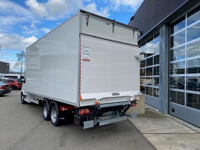 Volkswagen CRAFTER 50 2.0 TDI 164 PK BE COMBI, LAADVERMOGEN +/- 2.400 KG.