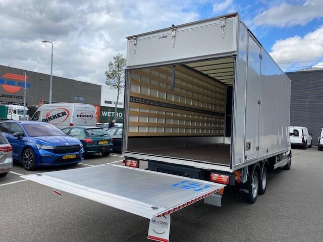 Volkswagen CRAFTER 50 2.0 TDI 164 PK BE COMBI, LAADVERMOGEN +/- 2.400 KG.