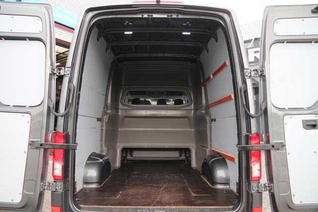 Volkswagen CRAFTER 2.0 TDI 177 | Aut. | DC | 3t trekgewicht | 7 Zitter | Camera | Airco..