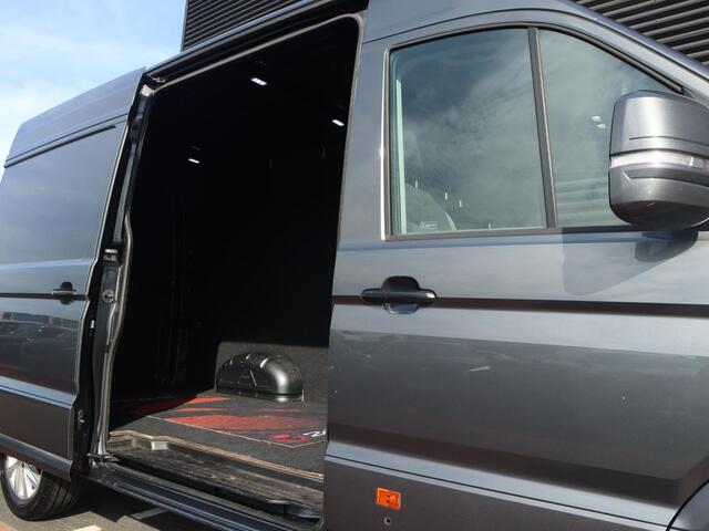 Volkswagen CRAFTER 35 2.0 TDI L3H2 DC Highline | Cruise adapt. | 360° PDC + camera | Airco | Multimedia | 3-zits |