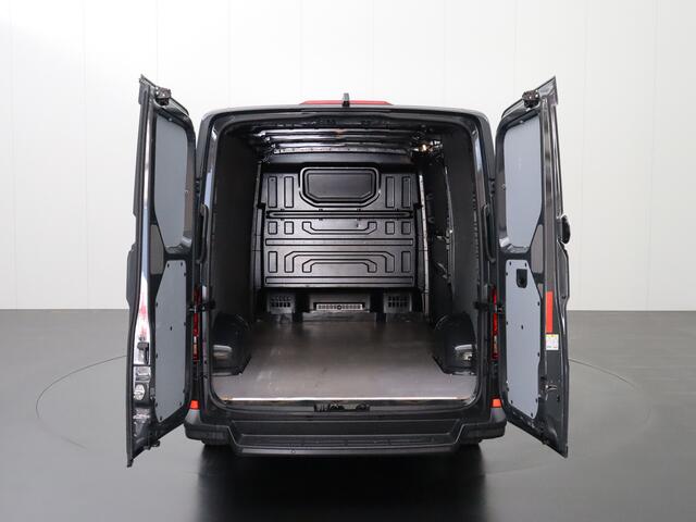 Volkswagen CRAFTER 2.0TDI 140PK L3H2 Highline | Navigatie | Cruise | Betimmering | Airco