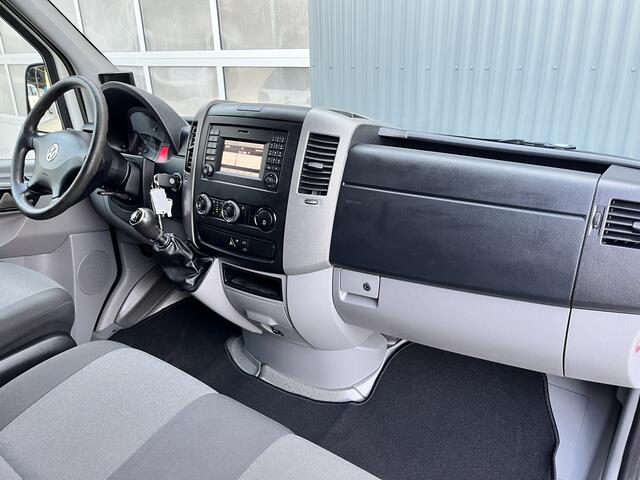 Volkswagen CRAFTER 50 2.0 TDI L2H2 Werkplaats inrichting Kast Inrichting Servicewagen Trekhaak 3500kg Omvormer Airco Cruise controle 1e eigenaar Dealer onderhouden Euro 6 Bpm vrij