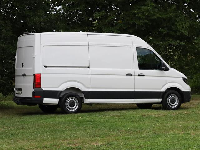 Volkswagen CRAFTER 140 pk Trendline L3H3 | Achteruitrijcamera | Trekhaak | Cruise Control