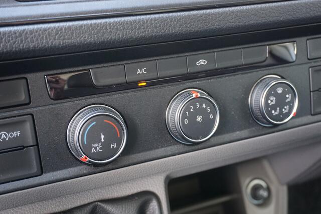 Volkswagen CRAFTER 35 L4 177PK | Bakwagen EL | Laadklep 750 KG | App-Connect | Ergo Comfortstoel | Voorruitverwarming