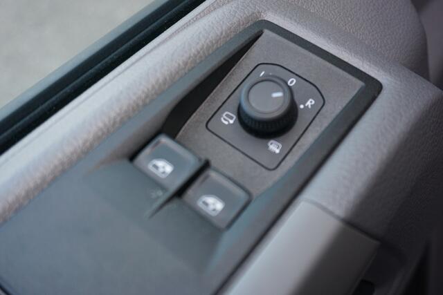 Volkswagen CRAFTER 30 2.0 TDI L3H3 | 140PK | LED | PDC | App-Connect | Mutifunctioneel stuur | Rij-assist pakket