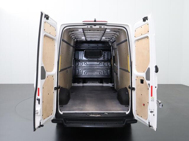 Volkswagen CRAFTER 2.0TDI 140PK L4H3 Trendline | Airco | Camera | Betimmering | Gate-Locks