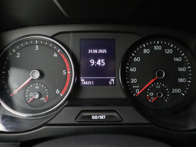 Volkswagen CRAFTER 2.0TDI 140PK DSG Automaat L3H2 | Navigatie | Camera | Airco | Cruise | 3-Persoons