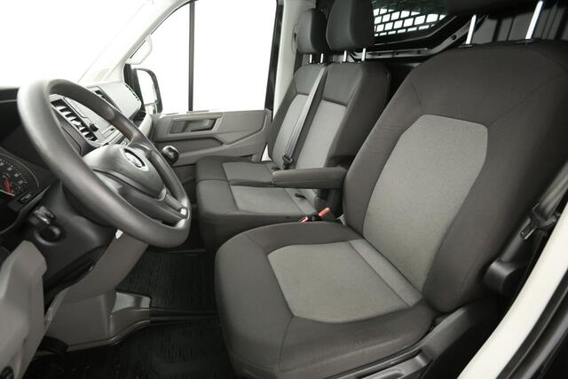 Volkswagen CRAFTER 2.0 TDI L3H3 Airco Camera Carplay 3 Persoons Navi PDC