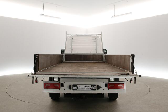 Volkswagen CRAFTER 2.0 TDI L4 | MARGE! | Laadbak | Trekhaak | Achterklep | 3 Persoons | Airco | Bluetooth