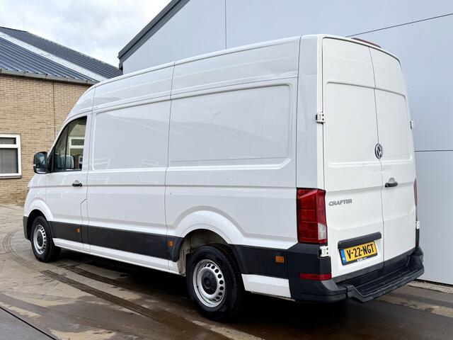 Volkswagen CRAFTER 2.0 TDI 140PK L3H3 Airco Cruise Control Carplay Parkeersensoren voor achter
