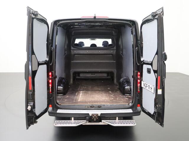Volkswagen CRAFTER 2.0TDI DSG Automaat L3H2 Highline Dubbele Cabine | Led | Leder | Navigatie | Camera | Airco | Cruise