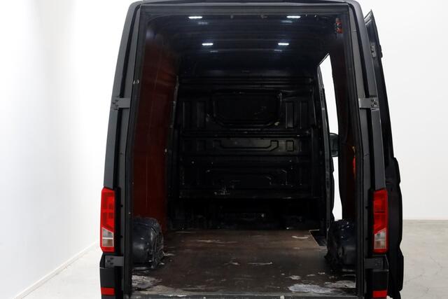 Volkswagen CRAFTER 35 2.0 TDI 140pk L3H3 (L2H2) DSG-Automaat Navi/Camera Laadklep 500kg 07-2021