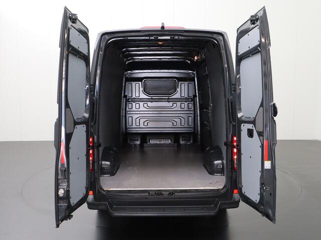Volkswagen CRAFTER 2.0TDI 140PK L3H3 Highline | Navigatie | Camera | Airco | Cruise | Betimmering