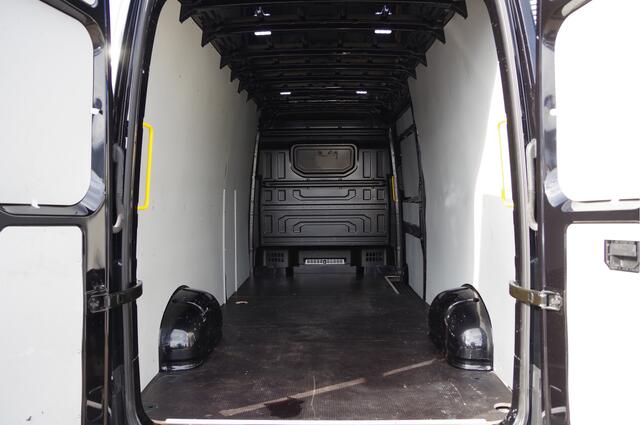 Volkswagen CRAFTER 35 2.0 TDI L4H3 177PK AUT. CAMERA, TREKHAAK, BETIMMERING, CRUISE, APPLE CARPLAY/ANDROID AUTO, MF STUUR, PARKEERSENSOREN