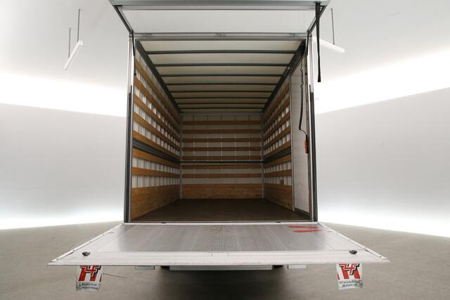 Volkswagen CRAFTER 35 2.0 TDI | Bakwagen | Laadklep | Zijdeur | 3000KG Trekgew. | 3-Zits | Airco | Cruise | Carplay