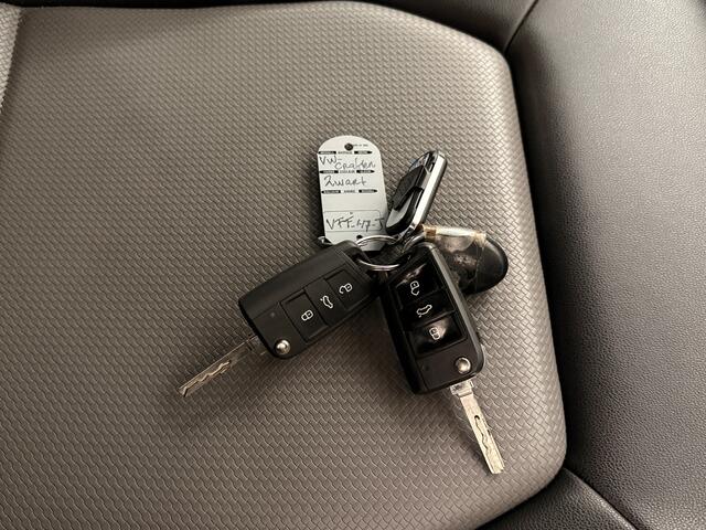 Volkswagen CRAFTER 2.0TDi 140PK L3H3 Dubbele Cabine | Leder | Navigatie | Camera | Airco | 3000Kg Trekhaak | Cruise | Betimmering