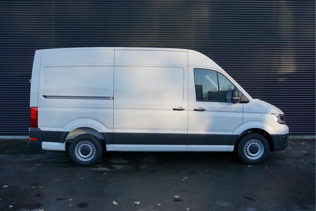 Volkswagen CRAFTER 140 PK Automaat L3H3/L2H2 Facelift Apple Carplay Camera Cruise Comfortstoel LED BPM Vrij!