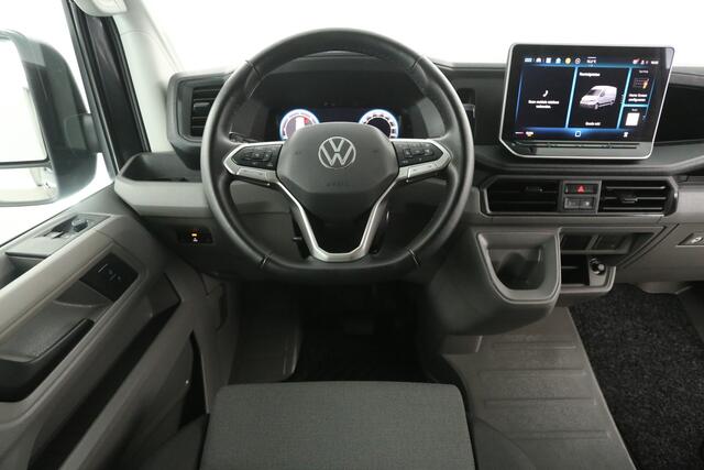 Volkswagen CRAFTER 2.0 TDI DSG HIGHLINE EXCLUSIVE L3H3 | FACELIFT MODEL | BPM VRIJ | NIEUW | 3000KG TREKHAAK | VIRTUAL | CAMERA | ADAPTIVE CRUISE | LED | 140PK | CARPLAY | 17"LMV