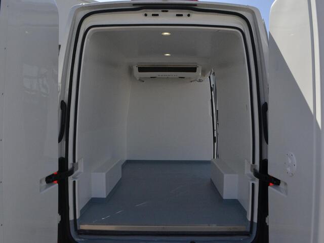 Volkswagen CRAFTER Bedrijfswagens Koelwagen 35 2.0TDi 140pk Highline L3H3 koel/vries ombouw 344272