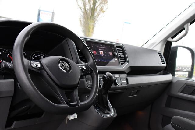 Volkswagen CRAFTER 35 2.0 TDI L3H2 PB Edition Adaptieve Cruise, Camera, Sensoren, 177pk, Automaat, LED, Multimedia, Trekhaak, Uniek!