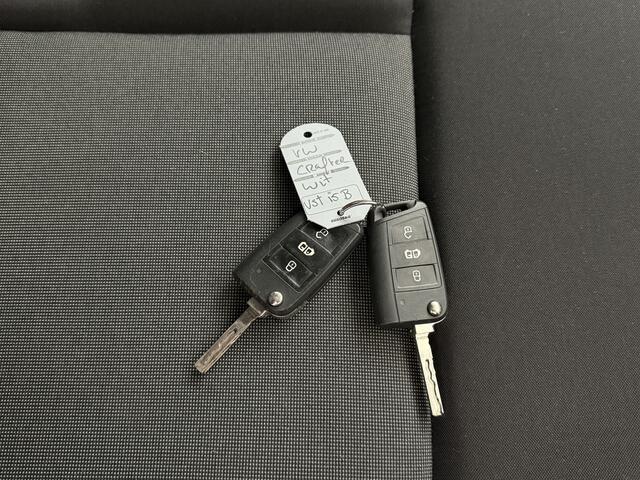 Volkswagen CRAFTER 2.0TDI L3H3 Imperiaal | Trekhaak | Werkplaats | Navigatie | Airco | Cruise | 3-Persoons | Betimmering