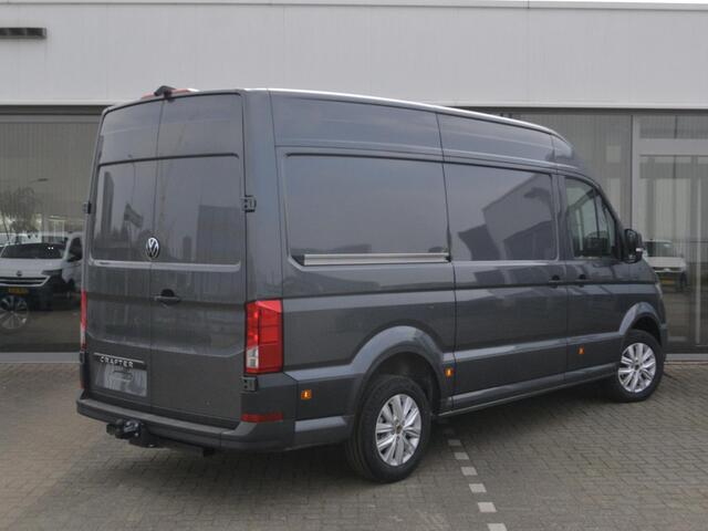 Volkswagen CRAFTER Bedrijfswagens 35 Exclusive 2.0 TDI 140pk DSG L3H3 · Camera · Trekhaak · Tussenschot · Alarm · Apple/Android Car Play · 17'' Inch · Garantie t/m 22-12-2028 of 100.000km