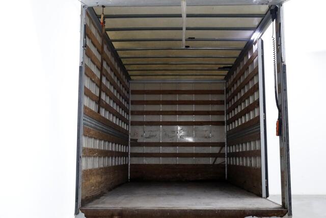 Volkswagen CRAFTER 35 2.0 TDI 163pk Bakwagen met laadklep en 2800kg trekhaak 01-2016